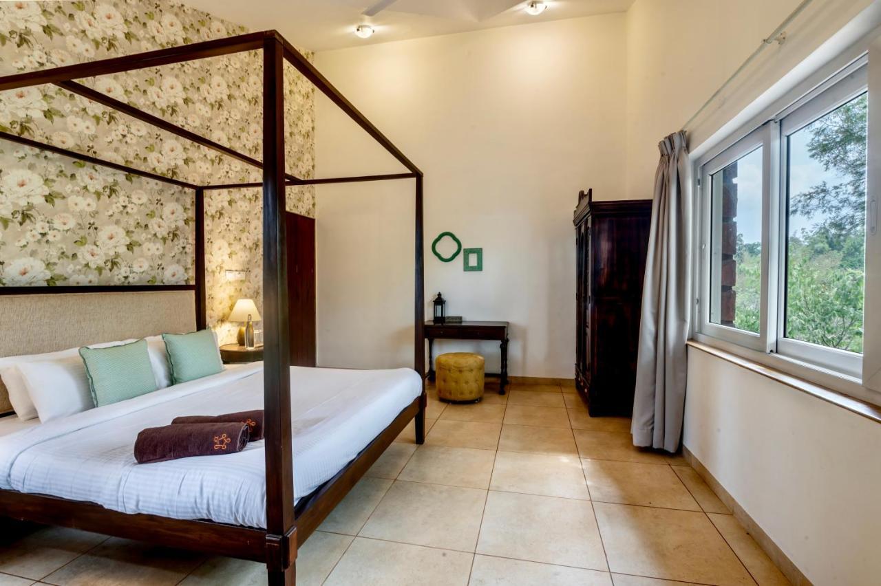 Saffronstays Boulevard Rockhouse - Pool Villa With Amazing Nature Views 로나발라 외부 사진